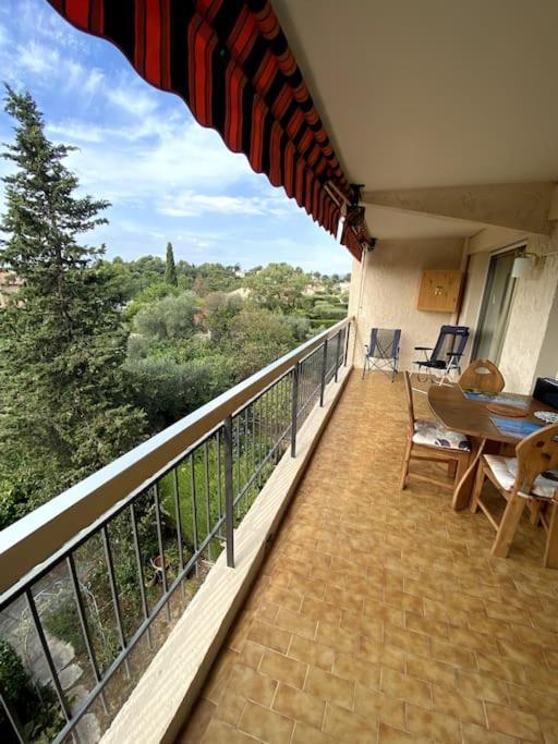 Logement Cosy, Situe Entre Ciel Et Mer Vence Bagian luar foto