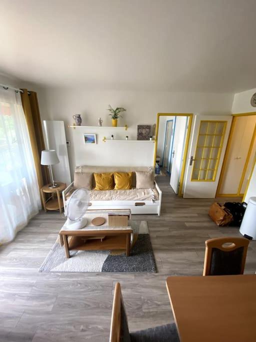 Logement Cosy, Situe Entre Ciel Et Mer Vence Bagian luar foto